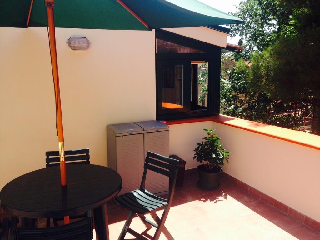 Monolocale I Delfini Apartment มอนเดลโล ห้อง รูปภาพ